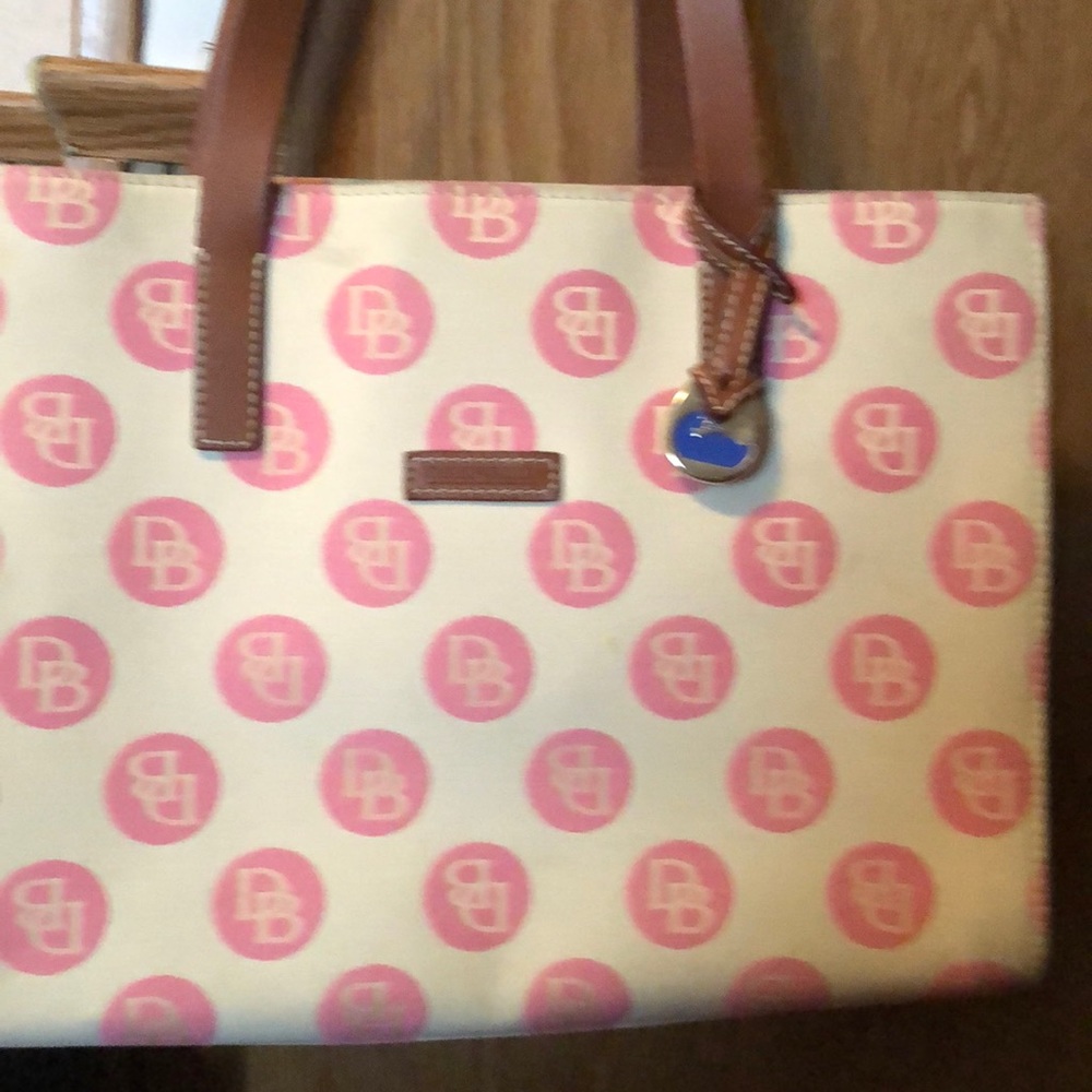Beautiful Dooney And Bourke purse